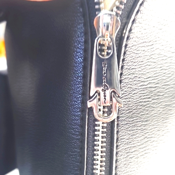True Religion Blk Bag & Studded Strap: BUDGET SAVVY Buyers W/ Great Design Style - Picture 4 of 6